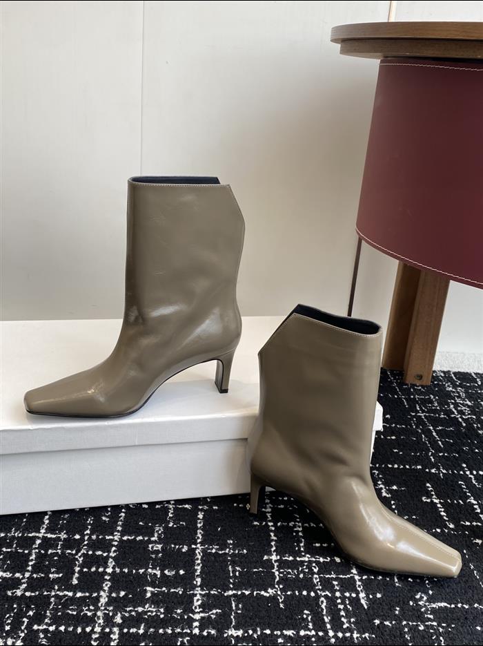 20251128174410820 390